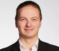 Tesco Polska ma nowego rzecznika prasowego. Jacek Dąbrowski zastąpił  Michała Sikorę