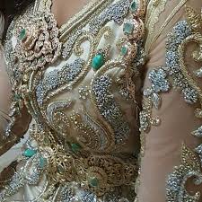 528 Likes 3 Comments المغربي Uae Caftan On Instagram اليوم الوطني الاماراتي اليوم الوطني 45 Fabric Jewelry Moroccan Caftan Bead Embroidery Patterns