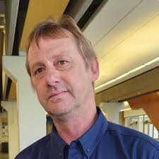 Employees by Last Name