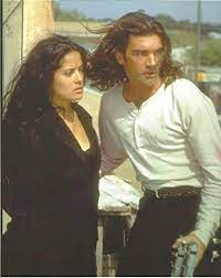 Jineteando en mi caballo, por la sierra yo me voy. Desperado Antonio Banderas 2 Guns In 1 Hand With Salma Hayek 8x10 Photo 004 At Amazon S Entertainment Collectibles Store