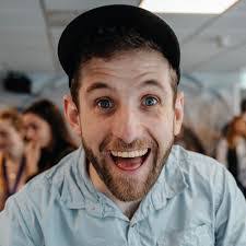 Andy Gilmour's Instagram, Twitter & Facebook