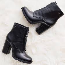 Haftasonu Icin Hem Sik Hem Topuklu Bot Modelleri Icin Www Ayakkabimcantam Com Kadin Botcizme Kadin Bot Cizme Kadinbot Simply Vera Wang Boots Simply Vera