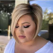 La bob mania ciclicamente torna in auge, nello specifico ogni due tre anni tagliasi i capelli è un vero e proprio must have. Tagli Capelli Viso Tondo I Migliori Per Valorizzare I Lineamenti