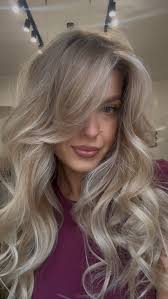 bambi.ofc & @youngigiyi w moim makeupie 😊 Director