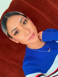 Huda Beauty S Classic False Lashes In Samantha 7 Look Like Lash Extensions Editor Review Allure
