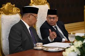 Sultan muhammad v, 47, menggantikan sultan kedah. Admin Mesyuarat Majlis Raja Raja Dato Ahmad Yakob Facebook