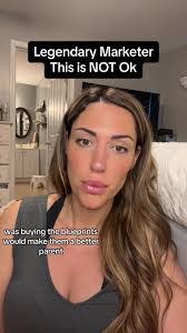 Dana Livesay's Instagram, Twitter & Facebook