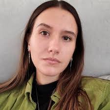 Elizabeth Zurek's Instagram, Twitter & Facebook