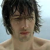 James Blunt Forever: Objetos do clip de "you're beautiful"