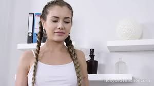 Cutie confessa di aver dimenticato il suo incarico | xHamster