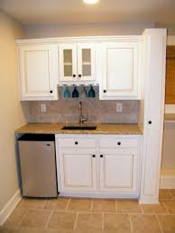 Breathtaking 45 Best Charming Mini Kitchen Design Ideas For Inspiration Https Usdecorating Com 2245 4 Small Basement Kitchen Basement Kitchen Home Remodeling