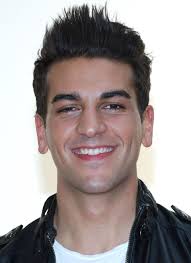 Boxen, schwimmen und skifahren bekannt durch die filme: Elyas M Barek Starportrat News Bilder Gala De