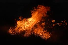 Los bomberos en la provincia de córdoba combaten desde hace días las llamas. Incendios En Cordoba Bomberos Trabajaron Sin Pausa Durante Toda La Noche Noticias De Sierras Chicas