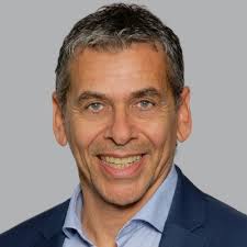 Martin Nicklas auf LinkedIn: #beratungsstrecke #antragstrecke #stolz  #fachkompetenz #commerzbank…