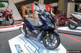 Honda pcx hybrid walkaround review. Klims18 Boon Siew Honda Launches Pcx Hybrid And Forza Cbr1000rr Fireblade From Rm13 499 Paultan Org