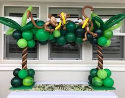 There are 11878 jungle themed decor for sale on etsy, and they cost $14.79 on average. Safari Jungle Designs By Party Blitz Of Simi Valley Custom Decor For Your Jungle Theme Safari Theme Party In The Ventura County 805 Area Party Blitz Balloon Decorations Safari Birthday