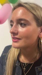 Molly Wingate's Instagram, Twitter & Facebook