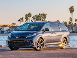 (the original odyssey had been at dealerships for the 1995 through 1998 model years. 2019 Honda Odyssey Vs 2019 Toyota Sienna Comparison Kelley Blue Book