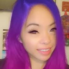 Nona Bear's Instagram, Twitter & Facebook