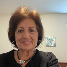 When a hand is called dead…are tiles displayed and if so, can any jokers be  claimed?