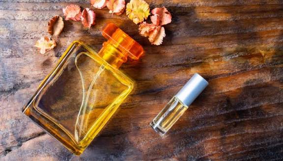 1.027 Ide Nama Parfum yang Menawan & Elegan untuk Memikat Audiens Anda