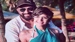 Mandira bedi is a popular indian actress and model who is also known as a famous fashion designer and television presenter. 7xi9l54y5sgqzm