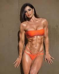 Luisa ranieri è una madre in carriera. Luisa Ranieri Body Builder Muscular Women Women