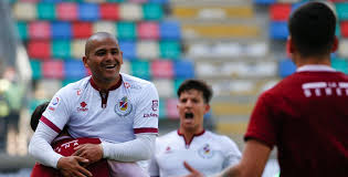 Con doblete de chupete suazo, deportes la serena volvió a celebrar un triunfo. Que Tal El Estado Fisico Que Muestra Humberto Chupete Suazo En Su Llegada A La Serena