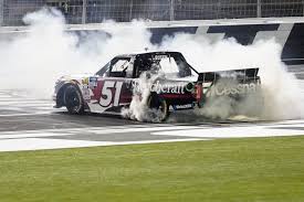 A truck driver can make. Nascar Truck Series Bounty Beat Kyle Busch In Race Win 100 000