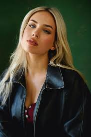 Chloë Marie Rhoades