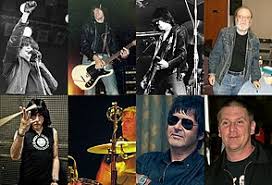 We were like, 'why don't we give it a shot and try to write this all on our own?' returning from the road, they planned to go silent on social. Ramones Wikipedia
