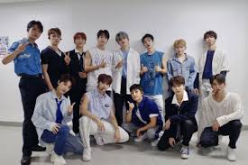 플레디스 엔터테인먼트 소속 세븐틴(seventeen) 공식 트위터. Keren Sederet Artis Kpop Ini Ikut Leftrightchallenge Seventeen
