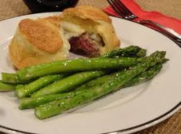 Filet De Boeuf En Croute Filet Mignon In Puff Pastry Recipe Recipes Beef Recipes Beef Dishes