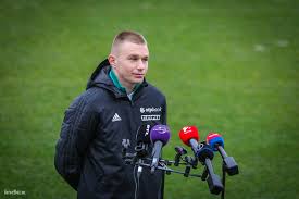 Yazım yanlışı nedeni ile düzeltilmesi gereken başlık. Index Sport Nikolics Reggel Hetkor Fekudt Le De Senki Se Szolja Meg Ezert