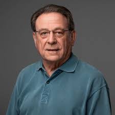 Eddie Smith's Instagram, Twitter & Facebook