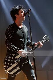 Billie Joe Armstrong Of Green Day Performs At Barclays Center On March 15 2017 In New York City Billie Joe Armstrong Joe Armstrong Green Day