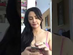 Yuk tengok fakta tante ernie, yang dijuluki tante pemersatu bangsa. Download Mami Sisca Make Tanktop Pink Hot Mp4 Mp3 3gp Mp4 Mp3 Daily Movies Hub