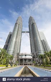 The twin towers are located at suria klcc (kuala lumpur city centre). Petronas Twin Towers Kuala Lumpur Malaysia Stockfotografie Alamy