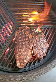 How To Grill A Thick Porterhouse Steak On A Big Green Egg Kamado Grill The Grate Is A Craycort Grate Best Big Green Egg How To Grill Steak Green Egg Recipes