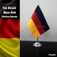 Bayrağı oluşturan renklerin tarihi 1813 yıllarında napolyon'a karşı verilen savaşta prusya'nın hem para hem de asker yönünden yaşadığı sıkıntılardan dolayı. Almanya Masa Bayragi Tek Direkli Krom Kaplama Fiyati 54 00 Tl Flamalar Almanya Bayrak