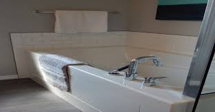 Eine duschwand für die badewanne besticht zudem durch einen weiteren vorteil. Wie Kann Ich Eine Duschwand Ohne Bohren Montieren