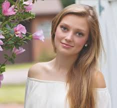 Chapter LZ P.E.O. awards Grace McIntosh with 2018 scholarship