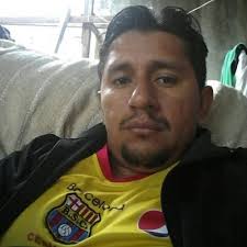 Cesar Nieves (@Cesar13199838)