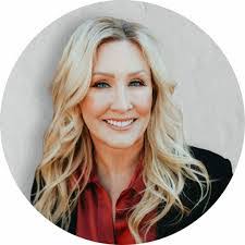 Caroline Lyle's Instagram, Twitter & Facebook