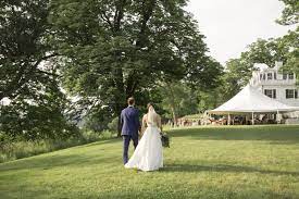 Southwood Estate In Clermont Ny Hosts Not Only A Beautiful Colonial Mansion But Also One Of Th Upstate Wedding Historic Wedding Venue Greek Style Wedding Dress