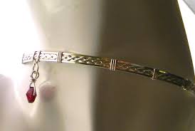 Submissive Diane Considers Her Choices - BDSMCafe.com