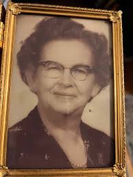 Bertha Ramsay Martin and Peter Ramsay. The little girl is Ruby Briggs.