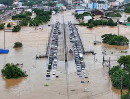 Update ล่าสุด หาดใหญ่ (25 พย.68) วิกฤตหนัก! น้ำเพิ่มสูงขึ้นเรื่อยๆจนถึง  สะพานลอย ข้ามคลอง ร.1 เส้นถนนศรีภูตัดใหม่ (เมื่อเวลา 11.30 น.) ภาพ:  Weerapong Narongkul🙏 #น้ำท่วมหาดใหญ่ #น้ำท่วมหาดใหญ่68😭