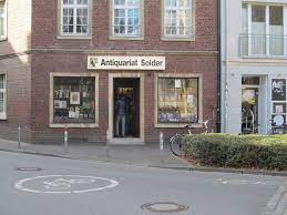 Zweimal jährlich wird aus dem antiquariat solder das antiquariat wilsberg, und unser beschauliches ladenlokal verwandelt sich dabei zu einer spektakulären drehkulisse. Wilsberg Drehorte In Munster Das Antiquariat Adresse