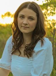 Michelle Lees's Instagram, Twitter & Facebook